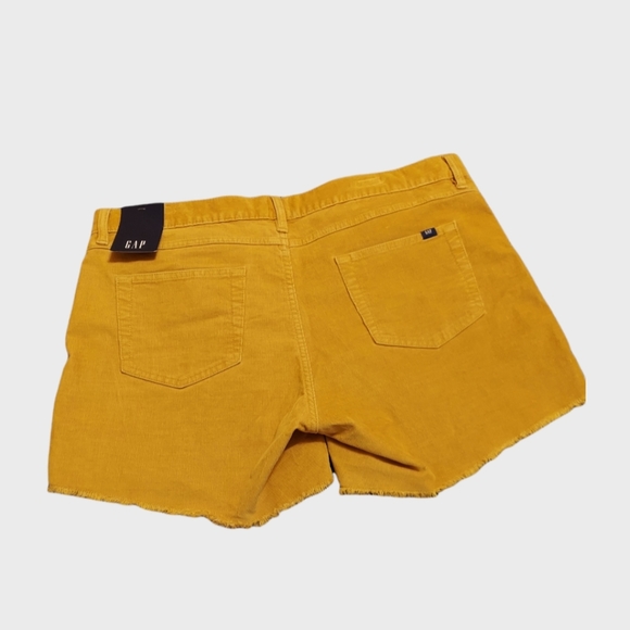 Gap corduroy shorts. New with tags. Yellow size 14 - Picture 3 of 5